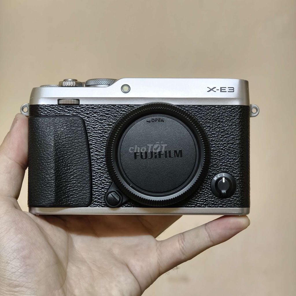 Fujifilm XE3 98% (BODY)