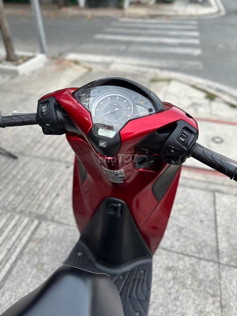 Honda SH 125i ABS 2019 Đỏ 11000 km. Mua bán Xe máy tại Quận Tân Phú Tp Hồ Chí Minh được đăng bởi VÕ MINH HẬU hình 7