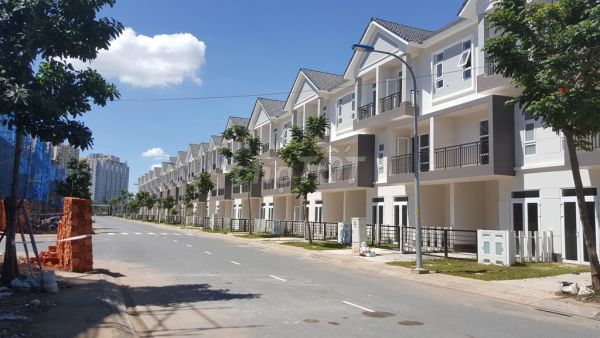 NHÀ PHỐ PARK RIVERSIDE - LIÊN PHƯỜNG Q9 - FULL NT -HÀNG HIẾM - 3PN 3WC