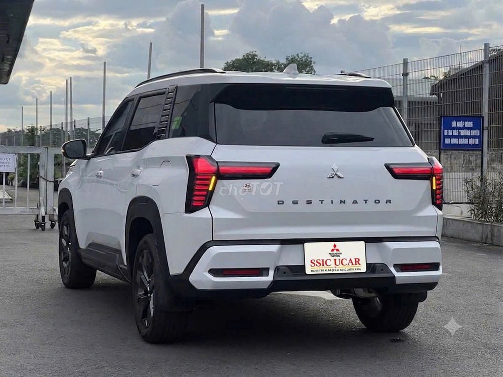 Mitsubishi Destinator Premium 2026 Белый 11 700 км