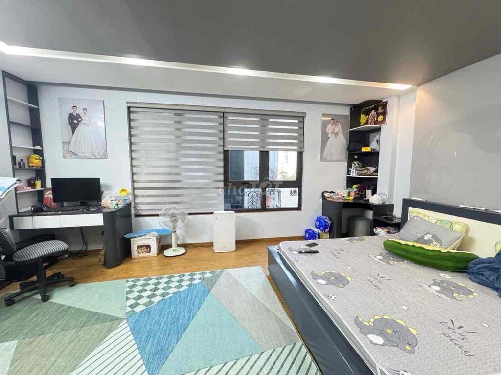Аренда дома в квартале Май Дить, Кау Жай, 60м², 5 этажей, 6 спален