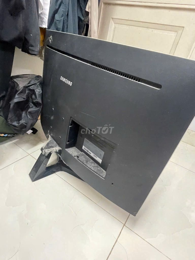 Màn hình Samsung LC32JG50QQEXXV Hư panel. Mua bán Phụ kiện (Màn hình, Chuột...) tại Quận Tân Bình Tp Hồ Chí Minh được đăng bởi Linh hình 1
