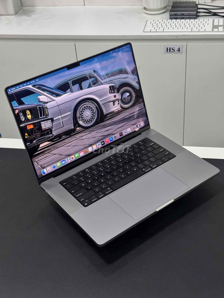 MacBook Pro 16” M1 Pro 32GB/512GB zin màn đẹp. Mua bán Laptop tại Quận 10 Tp Hồ Chí Minh được đăng bởi Viễn Huy Shop hình 1