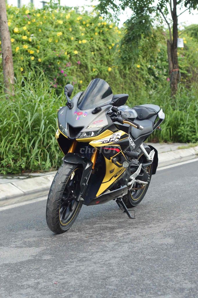 bán R15 V3- date 2020, xe đẹp keng, góp 0đ nhận xe. Mua bán Xe máy tại Quận Hoàng Mai Hà Nội được đăng bởi Thành hình 2