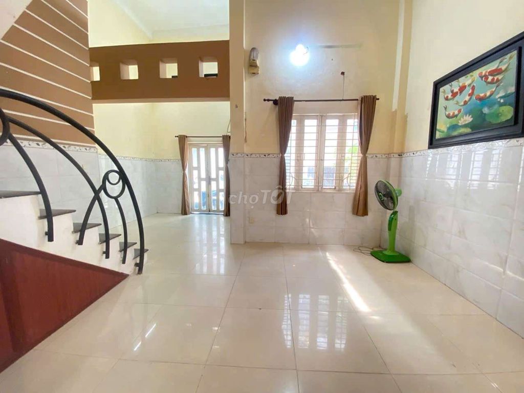 cho thuê nhà Nguyễn Thị Huỳnh 3PN, 3WC giá 14tr