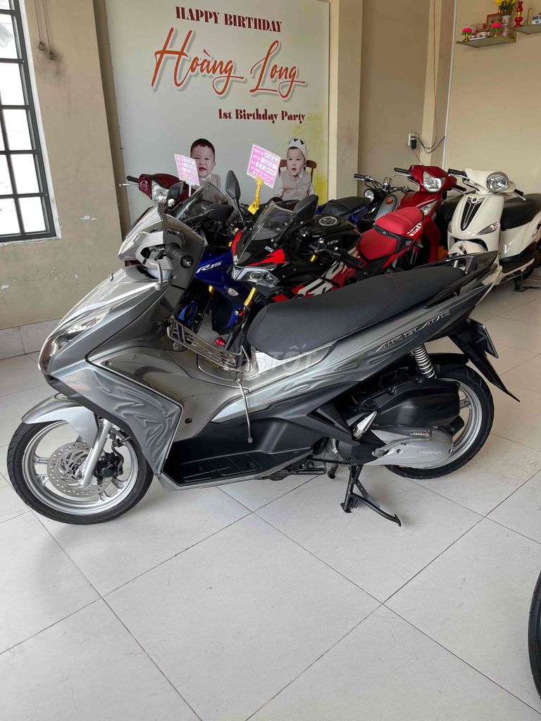 air blade 125cc . máy zin im . ko hú . áo đẹp. Mua bán Xe máy tại Thành phố Rạch Giá Kiên Giang được đăng bởi XE MÁY ÚT BÉ  hình 3