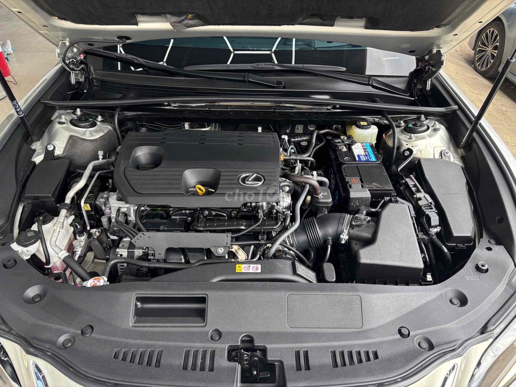 Lexus ES250 - 28000 km. Mua bán Ô tô tại Quận 8 Tp Hồ Chí Minh được đăng bởi Cửa hàng ô tô cũ TRUST CARS hình 19