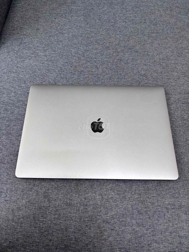Macbook Pro 2017 I7 15in Touchbar 16GB/256GB 98%. Mua bán Laptop tại Quận Ninh Kiều Cần Thơ được đăng bởi Quý Mobile Cần thơ hình 1