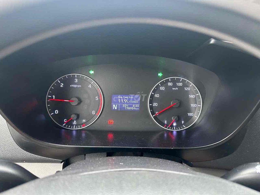Hyundai Solati 2018 2.5 A2 - 178000 km. Mua bán Ô tô tại Huyện Củ Chi Tp Hồ Chí Minh được đăng bởi phong nguyen hình 10