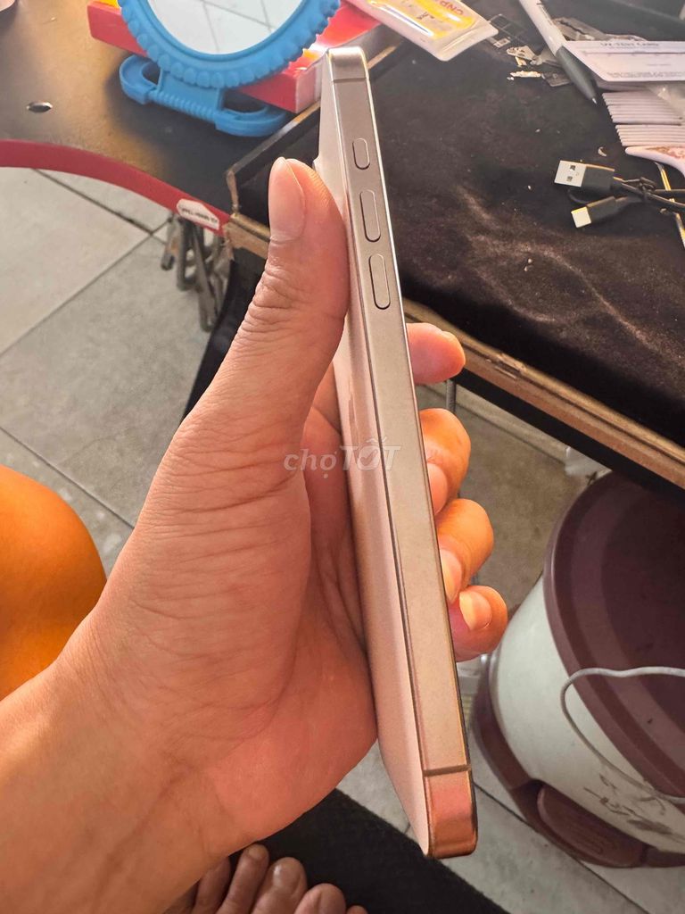 Apple iPhone 16 Pro Max Vàng Mỹ. Mua bán Điện thoại tại Thành phố Thuận An Bình Dương được đăng bởi cầm đồ Hà Minh Tâm  hình 1