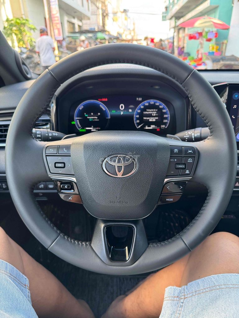 Toyota Camry 2025 2.5 HEV Mid - 2929 km. Mua bán Ô tô tại Huyện Thoại Sơn An Giang được đăng bởi Châu văn Quyền hình 12