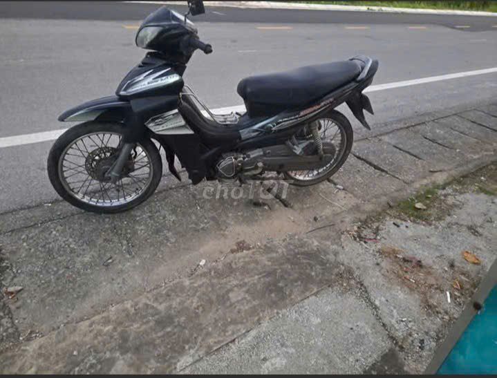 Yamaha Jupiter Gravita Đen trắng