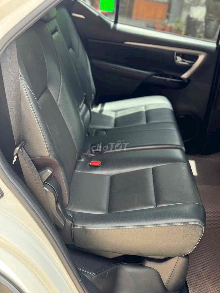 Toyota Fortuner 2.4 AT 4x2 sản xuất 2024. Mua bán Ô tô tại Quận Hà Đông Hà Nội được đăng bởi A Huan  hình 12