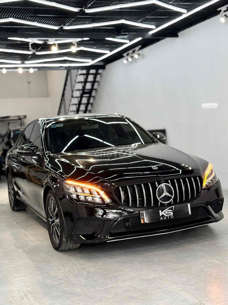 Mercedes Benz C200 FL model 2020 1 chủ. Mua bán Ô tô tại Quận 8 Tp Hồ Chí Minh được đăng bởi Khoa nguyễn hình 3