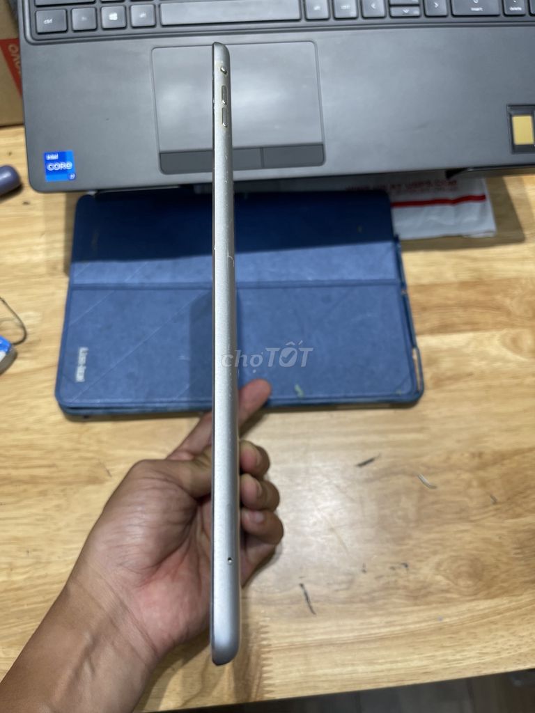 Apple iPad Air 64GB 4G only máy. Mua bán Máy tính bảng tại Quận Tân Phú Tp Hồ Chí Minh được đăng bởi Sale Laptop Us  hình 1
