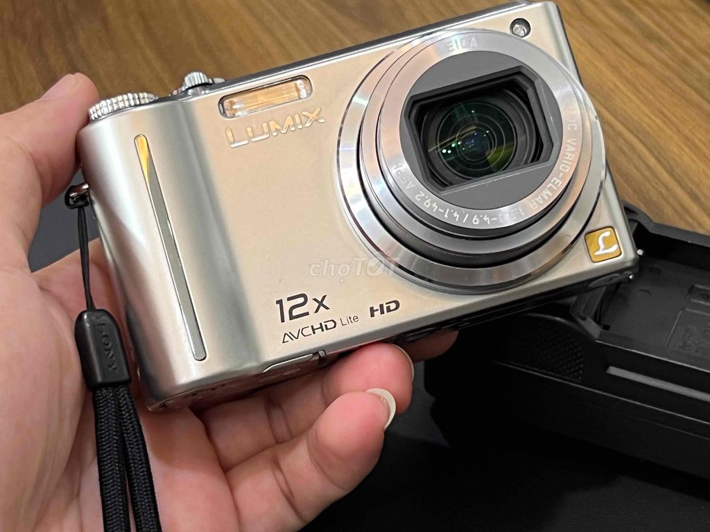 Lumix DMC TZ7 mới 98%. Mua bán Máy ảnh, Máy quay tại Thị xã Bến Cát Bình Dương được đăng bởi Giao Lưu Trải Nghiệm hình 1