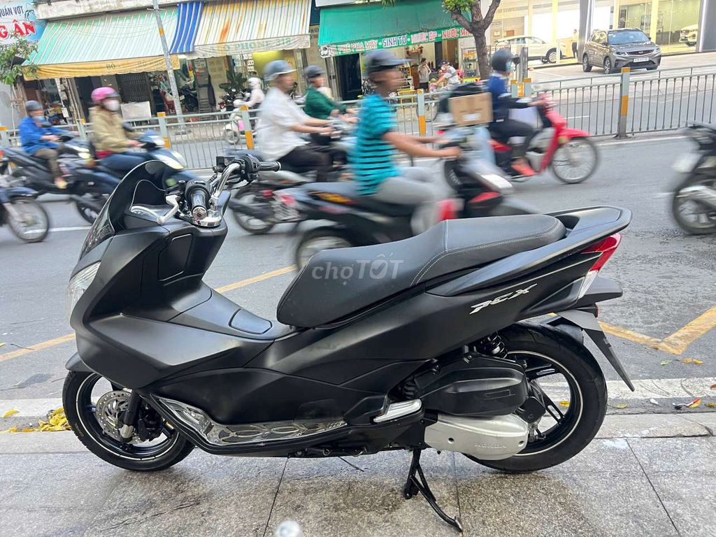 Honda PCX 125 2016 mới 90% hồ sơ gốc cầm tay. Mua bán Xe máy tại Quận Tân Phú Tp Hồ Chí Minh được đăng bởi Tuanduy hình 3