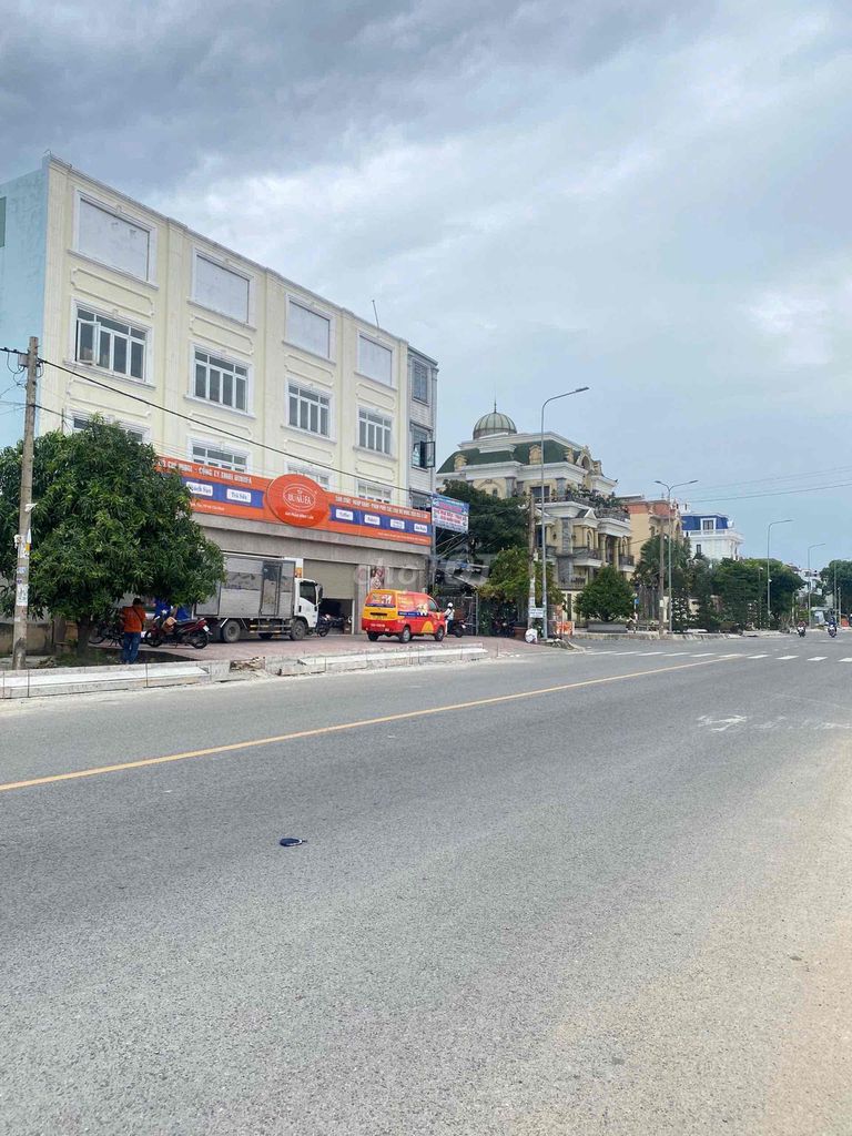 cho thuê toà nhà tên lửa bình trị đông b bình Tân DT 400m giá 170tr. Cho thuê văn phòng, mặt bằng kinh doanh tại Quận Bình Tân Tp Hồ Chí Minh được đăng bởi Vương Văn Hoàng  hình 3