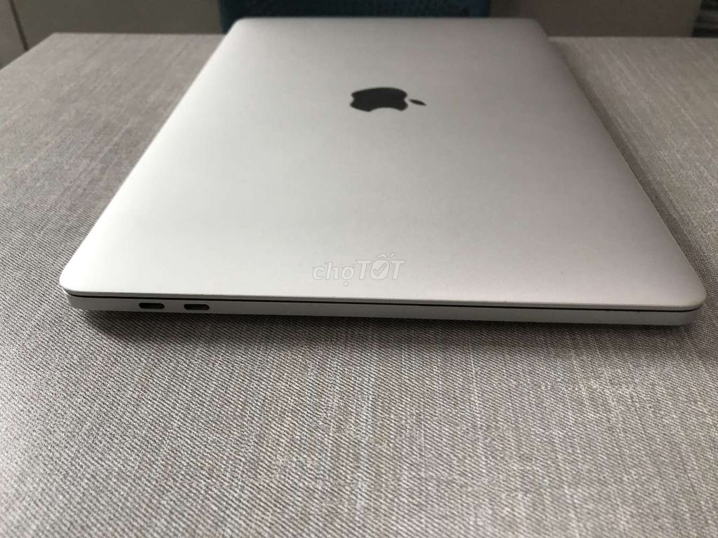 Macbook Pro 2019 Touchbar 13.3 inch ram 16GB
