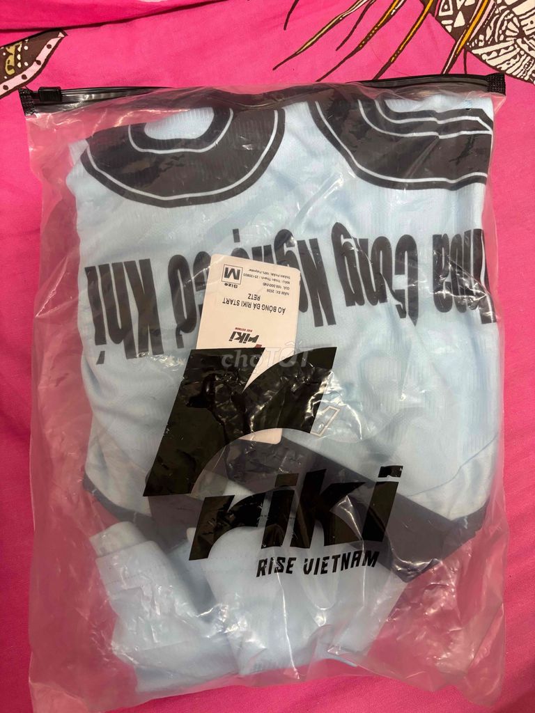 Áo đá banh Riki Nam Xanh nhạt size M. Mua bán Quần áo tại Quận Tân Phú Tp Hồ Chí Minh được đăng bởi Châu Nguyễn hình 1