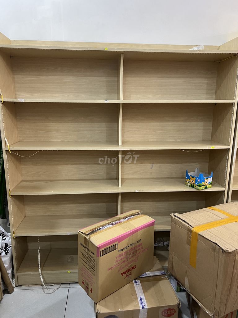 TỦ KỆ TRƯNG BÀY / BÀN TÍNH TIỀN