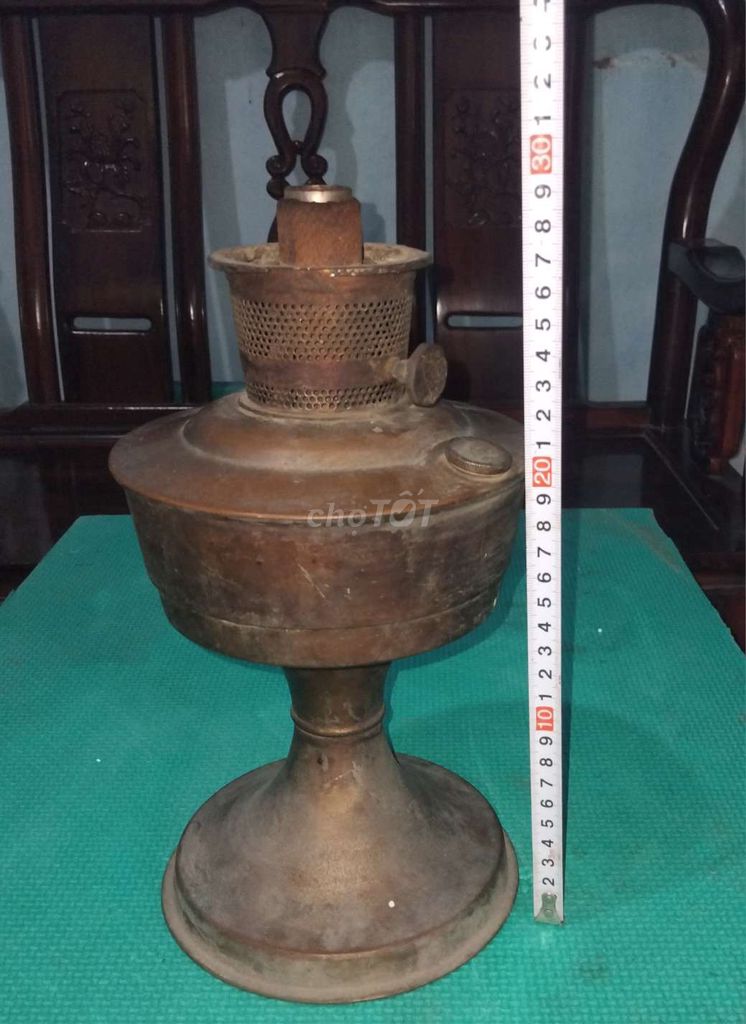 Đèn dầu Đồng Cổ điển Đã qua sử dụng. Mua bán Đèn tại Quận 4 Tp Hồ Chí Minh được đăng bởi CAO ĐÀO BẮC hình 1