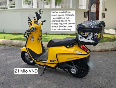 Xe máy điện VinFast Evo 200 Lite Vàng 3500km