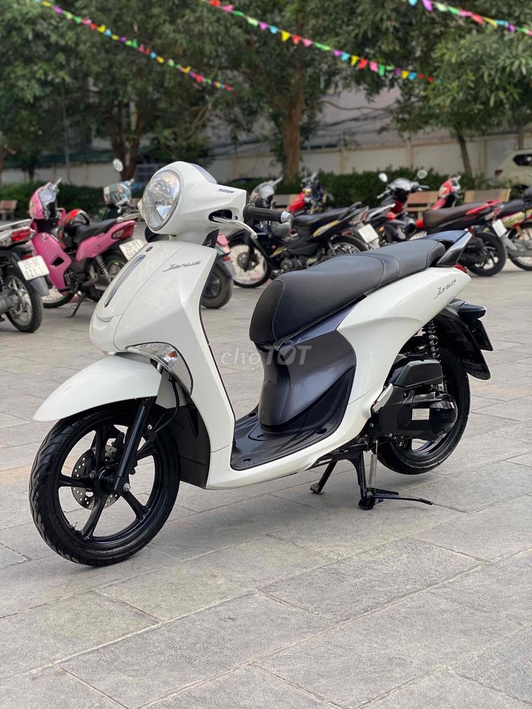 Xe Máy Anh Thao janus 125cc màu trắng