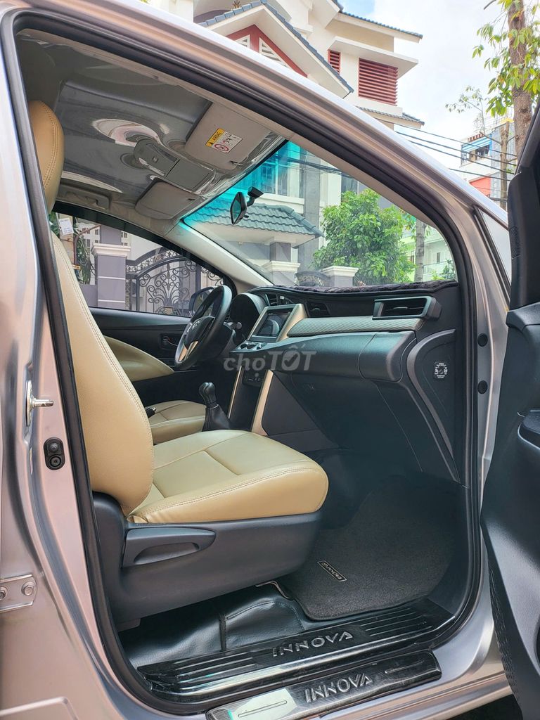 Toyota Innova 2020 2.0E - 78000 km. Mua bán Ô tô tại Quận 10 Tp Hồ Chí Minh được đăng bởi Anh Thanh hình 10