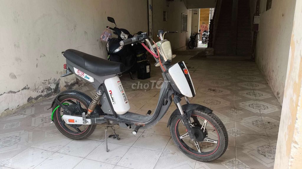 Xe đạp điện Nijia kèm pin. Mua bán Xe điện tại Quận Ba Đình Hà Nội được đăng bởi NAM LÊ hình 2
