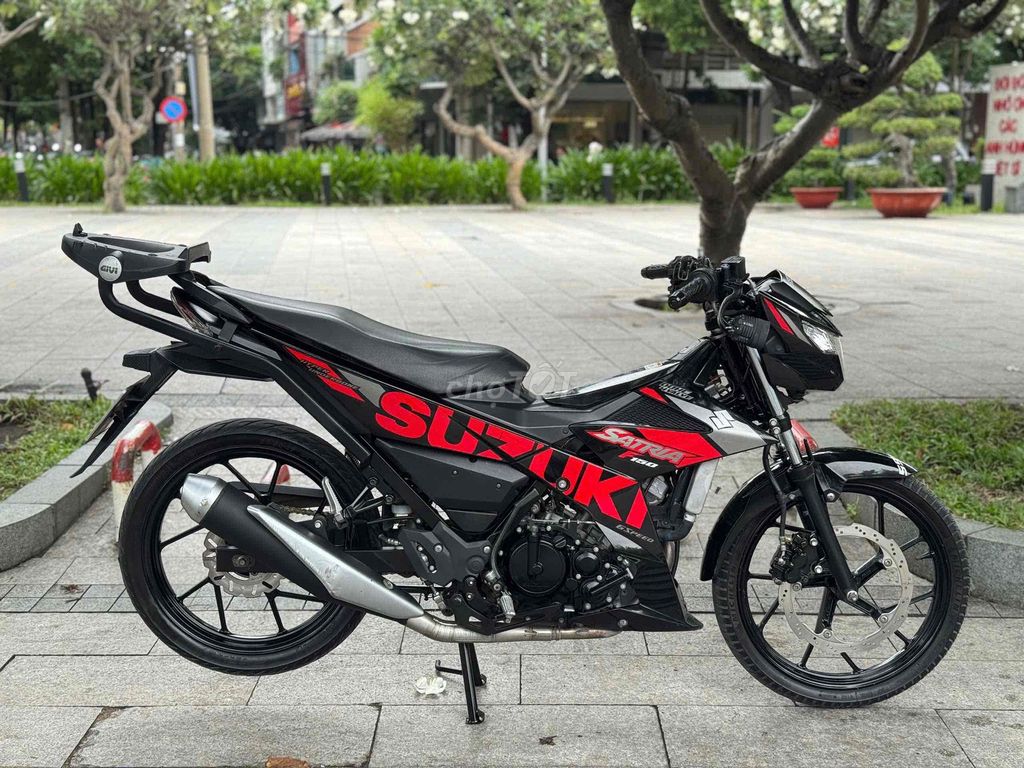 Satria 150 Fi 2021 Красно-Черный 20 000 км госномер собственник
