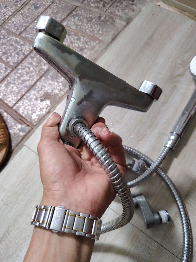 Vòi sen tắm Inox 304 Nóng lạnh. Mua bán Thiết bị vệ sinh, nhà tắm tại Thành phố Tây Ninh Tây Ninh được đăng bởi Luong van Hau hình 1