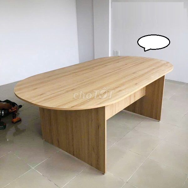 Bàn Họp Oval 2m4 Màu Sồi Mới 99%