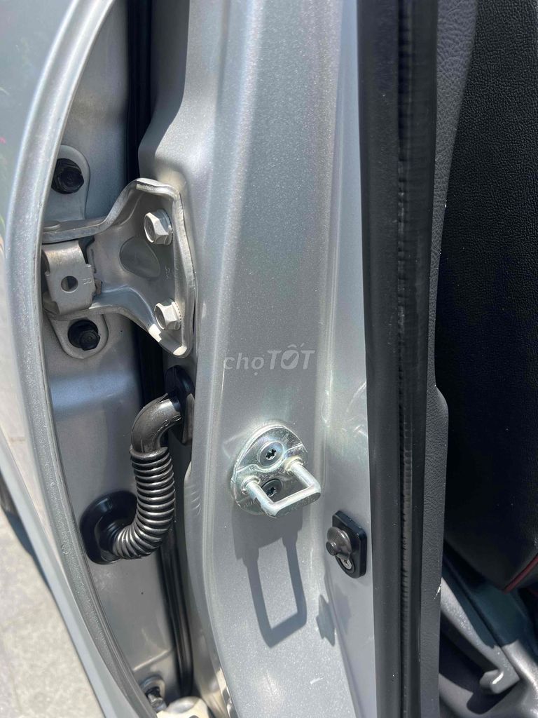 Hyundai SantaFe SLX máy dầu bản full zin 100%. Mua bán Ô tô tại Quận Hai Bà Trưng Hà Nội được đăng bởi Hải Trần hình 12