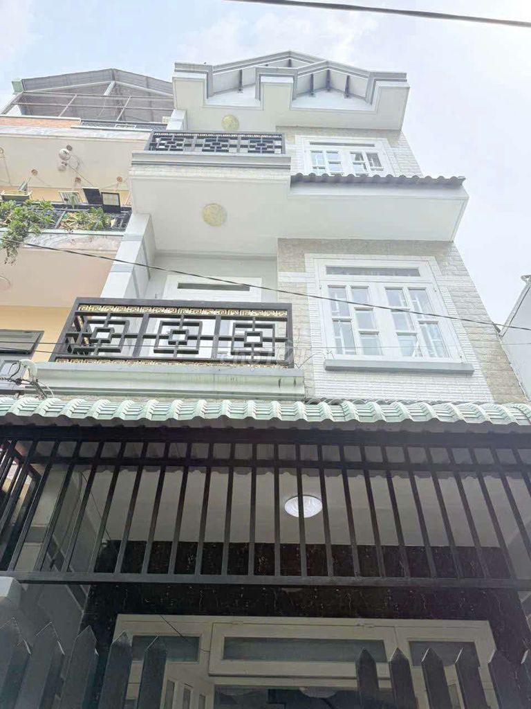 Nhà 1 trệt 2 lầu 4pn 3wc. Tân Thới hiệp 21. Q12