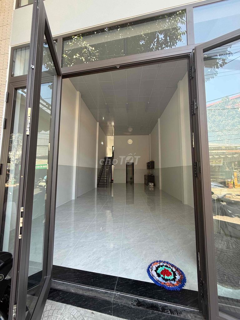 cần cho thuê nhà mặt tiền tôn đản