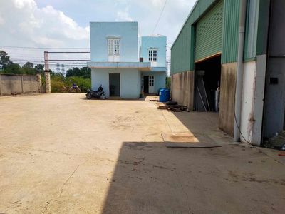 xưởng đức hoà, long an cách ngã 3 my hạnh 2,5km. Cho thuê văn phòng, mặt bằng kinh doanh tại Huyện Đức Hòa Long An được đăng bởi Nguyễn đình bảy