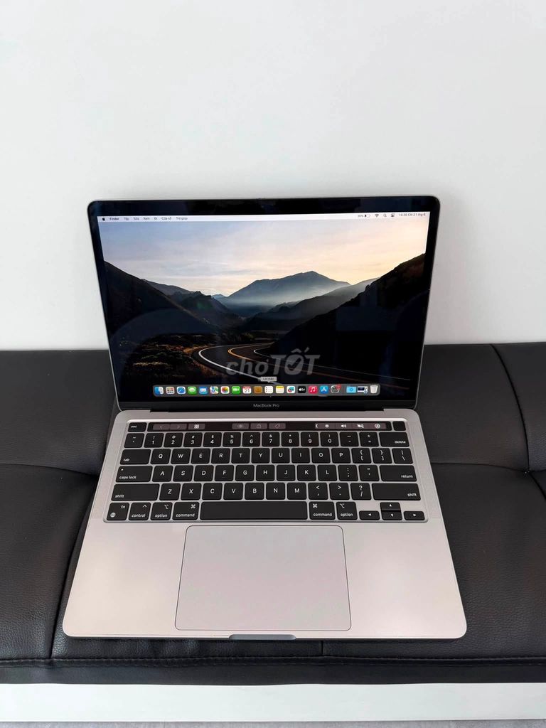 Macbook Pro 2020 13inch i7 16GB 512GB . Mua bán Laptop tại Quận 1 Tp Hồ Chí Minh được đăng bởi HeyMac hình 1