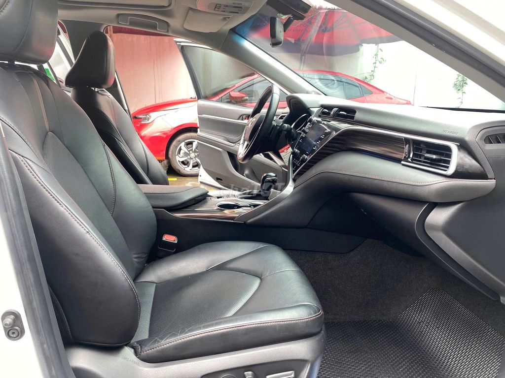 Camry 2021 2.5Q còn thương thảo giá. Mua bán Ô tô tại Quận 7 Tp Hồ Chí Minh được đăng bởi Nguyễn An hình 8