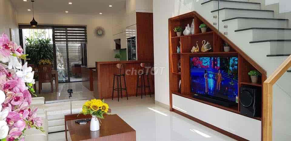 Nhà 2 tầng, đường thanh lương,  2pn, 3wc, phòng thờ, phòng khách, sân. Mua bán nhà ở tại Quận Cẩm Lệ Đà Nẵng được đăng bởi Hoàng Thị Châu hình 4