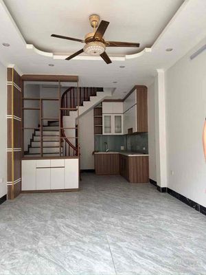 Cho thuê nhà riêng Xuân La Tây Hồ DT 40m2 x 5 tầng 3PN 10,5 triệu
