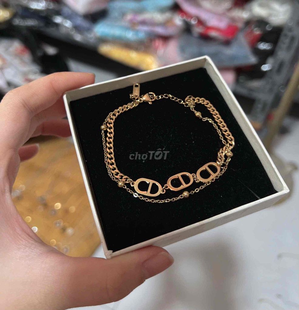 Vòng tay nữ kim cương bạc. Mua bán Phụ kiện thời trang khác tại Thành phố Uông Bí Quảng Ninh được đăng bởi Shop Bán Quần Áo phụ kiện  hình 1