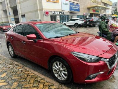 Mazda 3 2018 - màu đỏ. xe đẹp , máy êm tiết kiệm