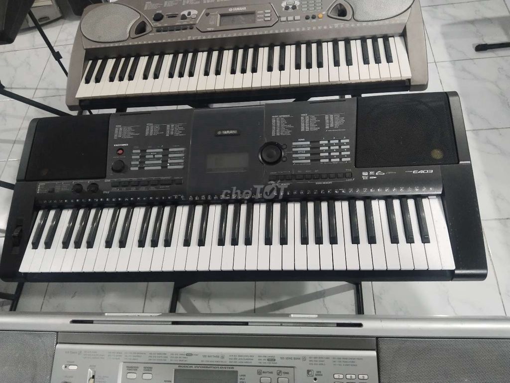 Đàn Yamaha Psr E403