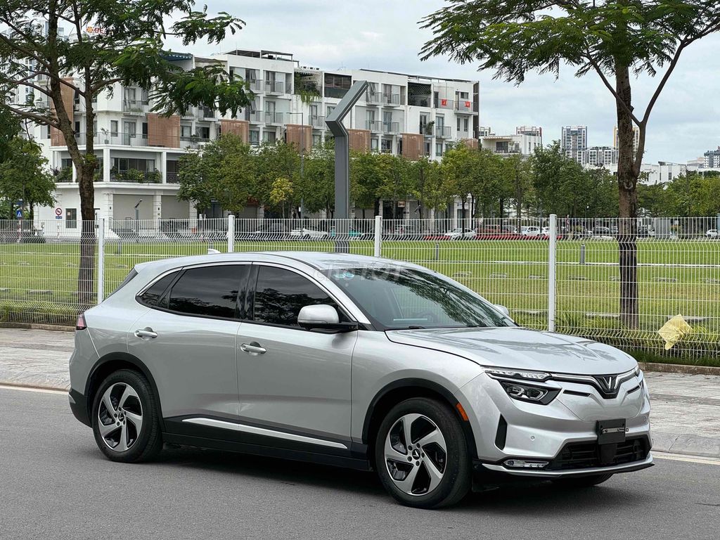 VF8 Eco 2023 Mua Pin Sdi giảm 70tr đổi xe xăng. Mua bán Ô tô tại Quận Thanh Xuân Hà Nội được đăng bởi hoang tran minh hình 1