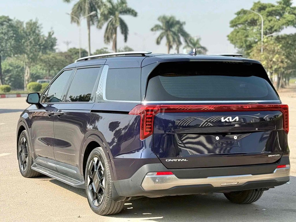 CẦN BÁN KIA CANIVAL 2.2D SINGNATURE MODEL 2025. Mua bán Ô tô tại Quận Bắc Từ Liêm Hà Nội được đăng bởi Mr PHÁT THÁI HÀ AUTO hình 8