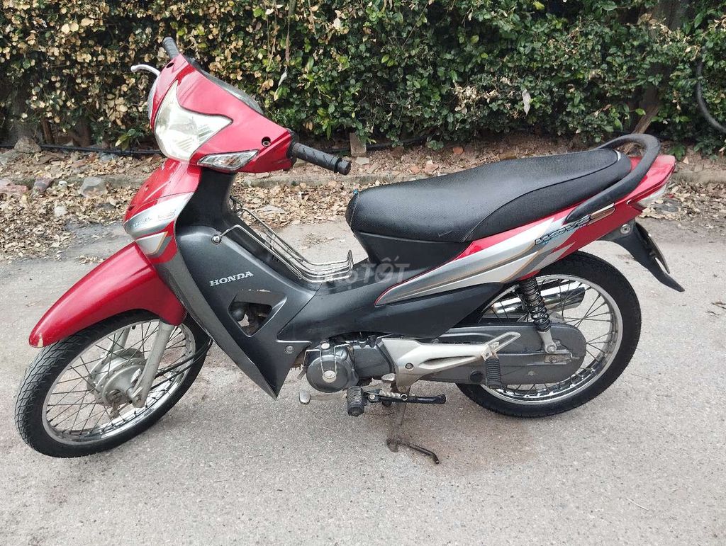 Honda Wave S 100 красно-черная Ханой