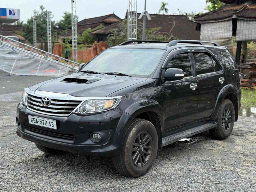 Toyota Fortuner 2014 2.5G - 200000 km. Mua bán Ô tô tại Quận Bình Thuỷ Cần Thơ được đăng bởi Hiếu Nghĩa Cần Thơ hình 5