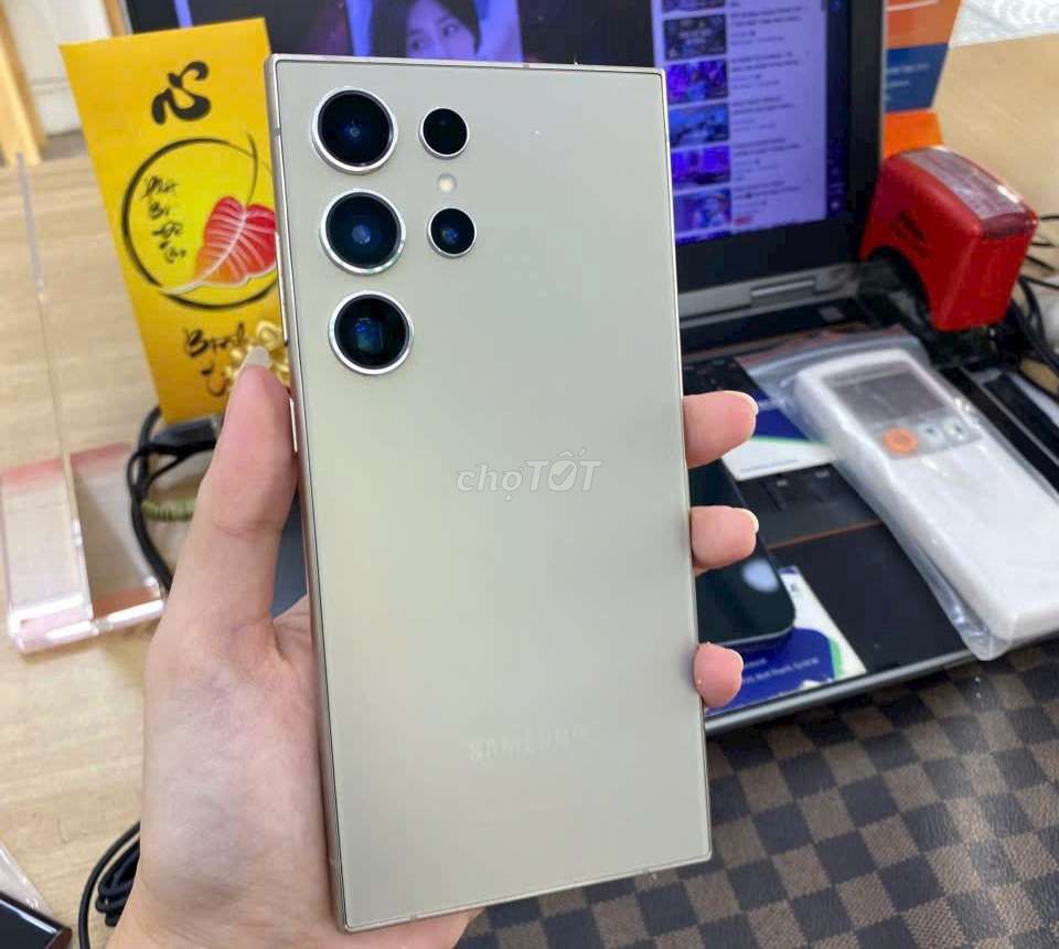 Samsung Galaxy S24 Ultra Vàng 256GB, BH dài. Mua bán Điện thoại tại Quận 12 Tp Hồ Chí Minh được đăng bởi Minh phương hình 1