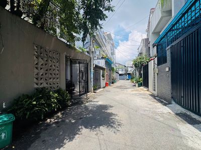 Townhouse 80 m² · 3 bed · Đường Đình Phong Phú